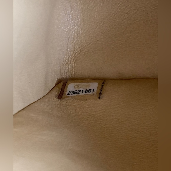 Chanel classic medium double flap bag - Picture 10 of 16